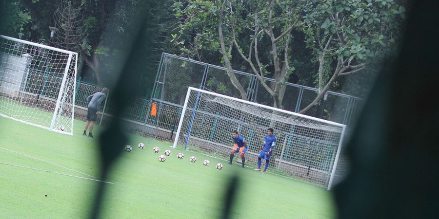 Teknik Futsal dan Ter Stegen Warnai Menu Latihan Kiper Timnas U-23 Indonesia
