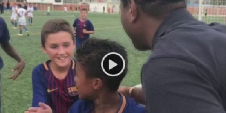 VIDEO - Spektakuler! Gol Putra Patrick Kluivert di Laga Debut Bersama Barcelona