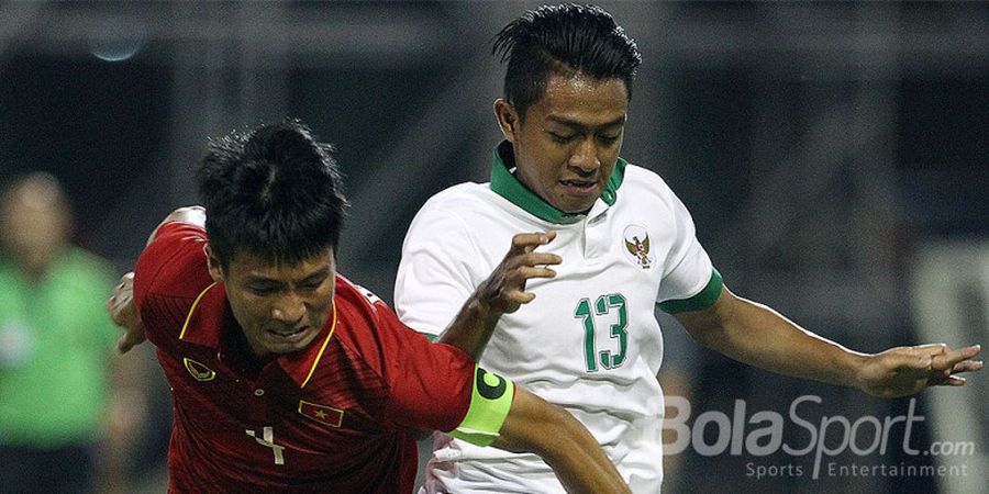Indonesia vs Kamboja - Febri Hariyadi Gandakan Keunggulan Indonesia via Sepakan Jarak Jauh