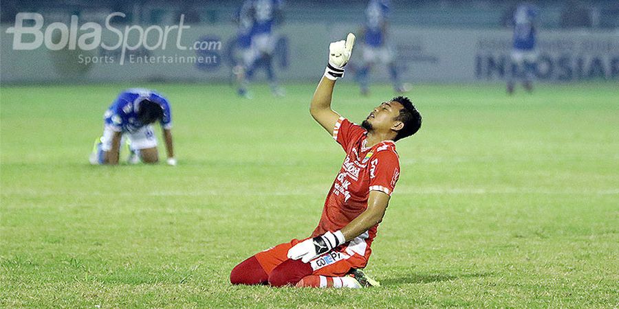 Kiper Persib Berpeluang Kembali Jadi yang Terbaik Setelah Lakukan Aksi Fenomenal