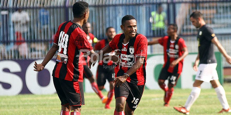 Barito Putera Vs Persipura - Kedua Tim Berbagi Poin Lewat 4 Gol Tercipta