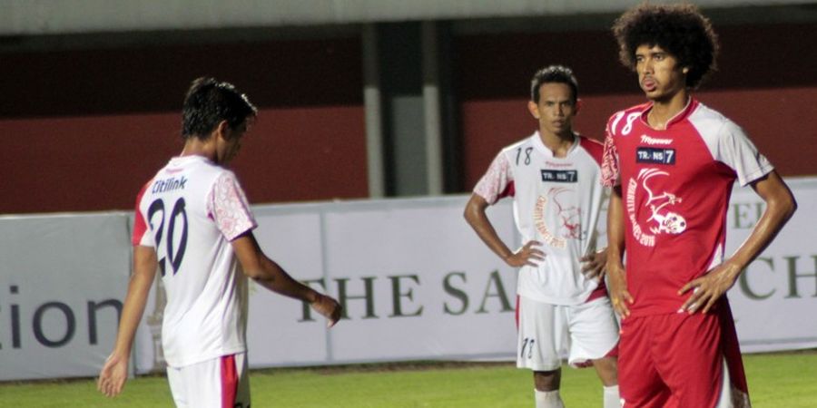 Fellaini Asal Indonesia Bangga Main di Charity Game 2016