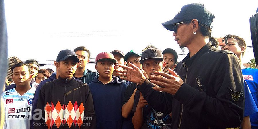 Dirijen Aremania Beberkan Alasan Masuk ke Lapangan di Laga Arema FC Vs Persebaya