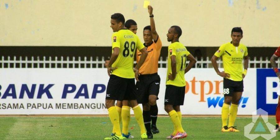 Inilah Klub Pengoleksi Kartu Kuning dan Merah Terbanyak di Liga 1