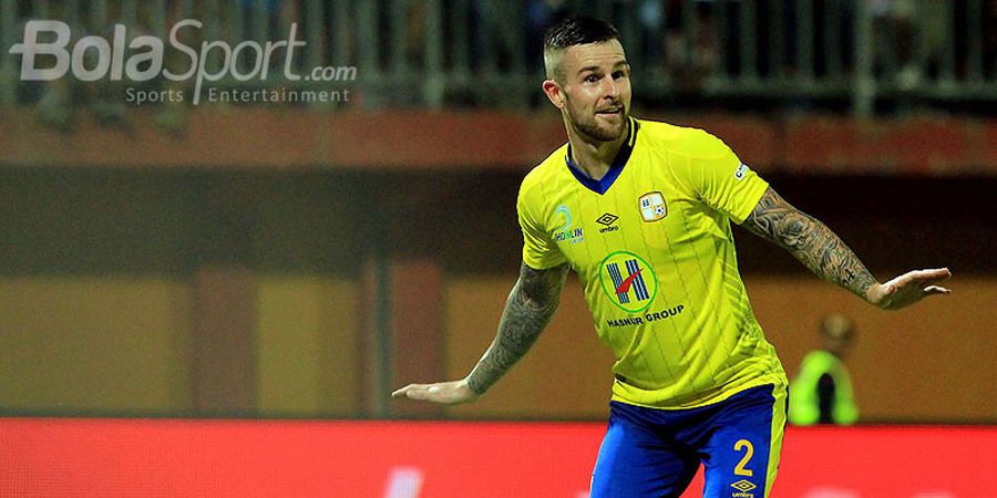 Barito Putera Vs Persib - Diwarnai Sikutan ke Pipi Hansamu, Hasil Imbang Tutup Babak Pertama