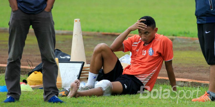 Masih Cedera, Rivaldi Bawuo Sabar Tunggu Kesempatan Main di Arema FC 