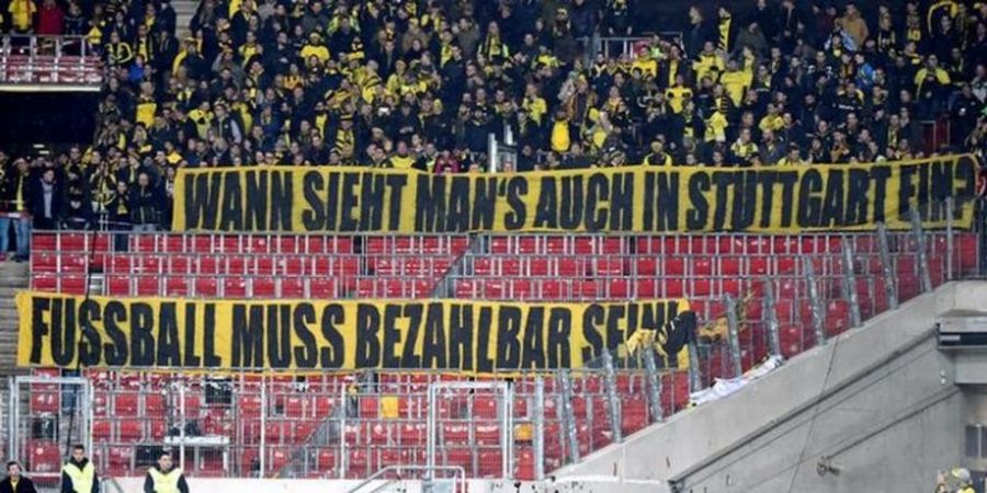 Fans Dortmund Lakukan  Protes Tiket Mahal di Stuttgart