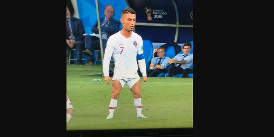 Meme Kocak Cristiano Ronaldo Ketika Akan Melakukan Tendangan Bebas