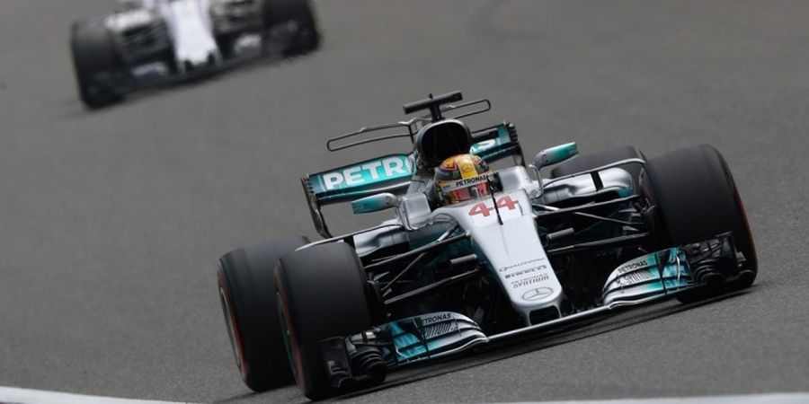Hamilton Raih Pole Position pada GP China