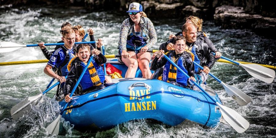 Sebelum Melakukan Olahraga Arung Jeram, Jangan Lupa Perhatikan 5 Hal ini