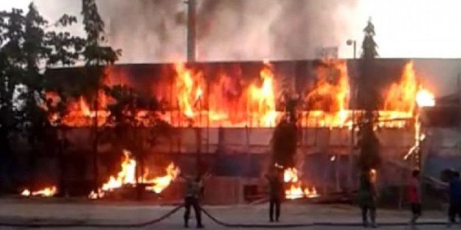 Kondisi Terkini Stadion Surajaya Setelah Insiden Kebakaran
