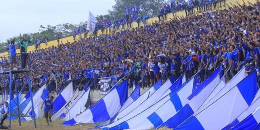 VIDEO - Aksi Panser Biru Mendukung Tim PSIS Semarang