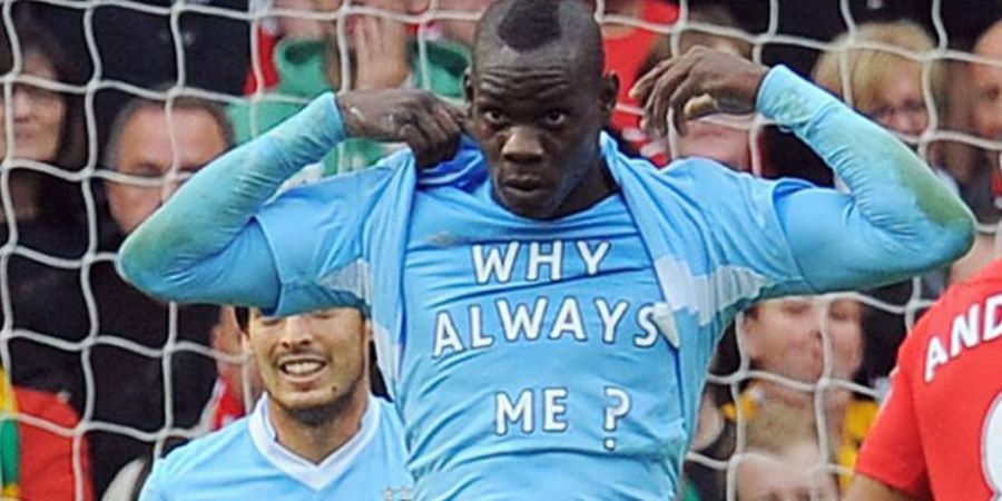 Pencarian Panjang Mario Balotelli demi  Selebrasi 'Why Always Me?' di Derbi Manchester