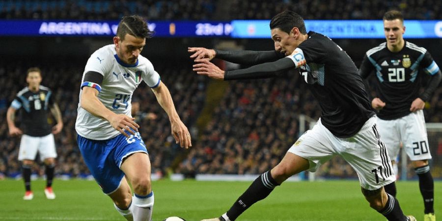 Argentina Vs Italia - Gianluigi Buffon Tepis Tendangan Gonzalo Higuain, Laga Imbang