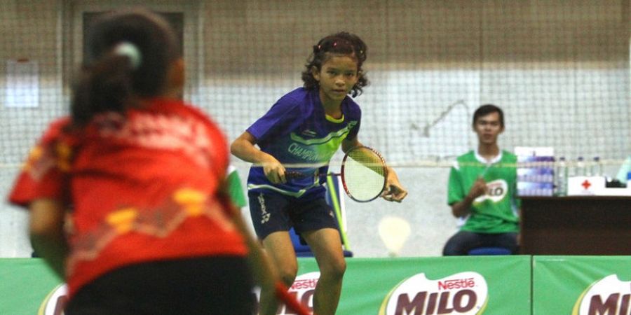 Evelin Gracia Parapat Juarai Sirnas MILO Badminton Competition Malang