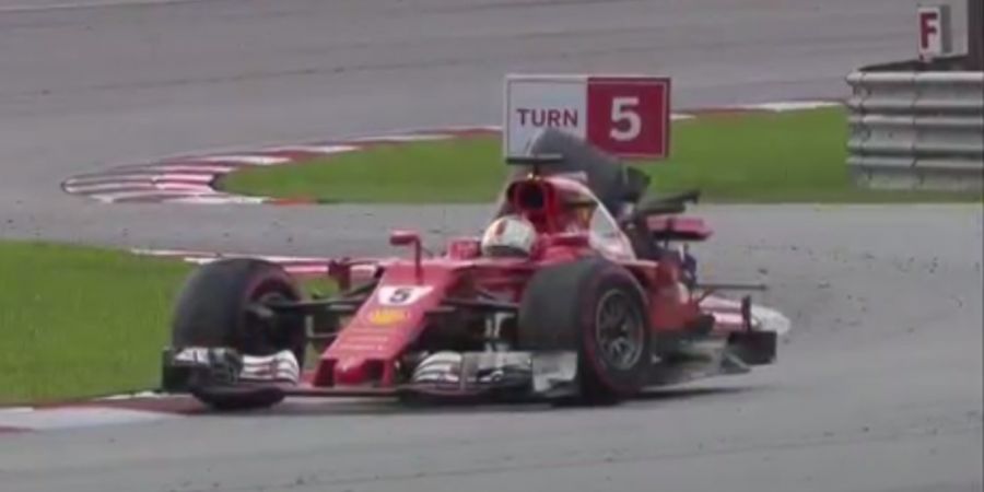 F1 GP Malaysia 2017 - Gara-gara Alami Kecelakaan Aneh, Sebastian Vettel Numpang di Mobil Mantan Rekan Satu Tim Rio Haryanto