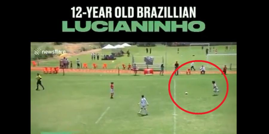 VIDEO - Keren! Bocah Ajaib Brasil Ini Cetak Gol Tendangan Bebas dari Tengah Lapangan!