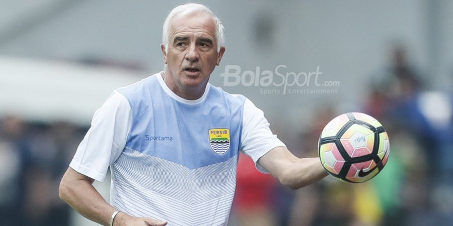 Inilah Alasan Persib Ingin Rekrut Striker Asing Ketimbang Penyerang Lokal