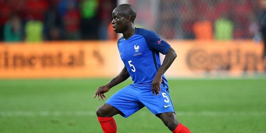 N'Golo Kante Pakai Nomor Punggung Bekas Ramires