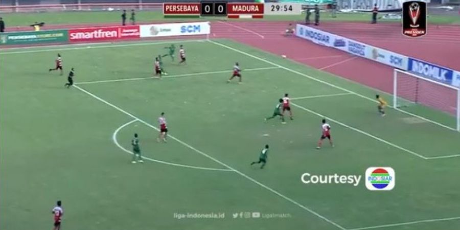 VIDEO - Dibobol Gol Indah Yohanes Pahabol, Satria Tama Sebut Ada Faktor Keberuntungan