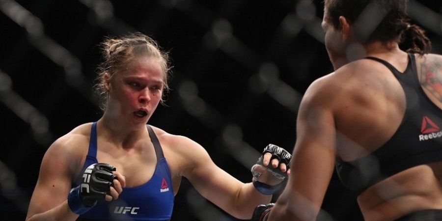 VIDEO KILAS BALIK - Ronda Rousey KO dalam Waktu 48 Detik