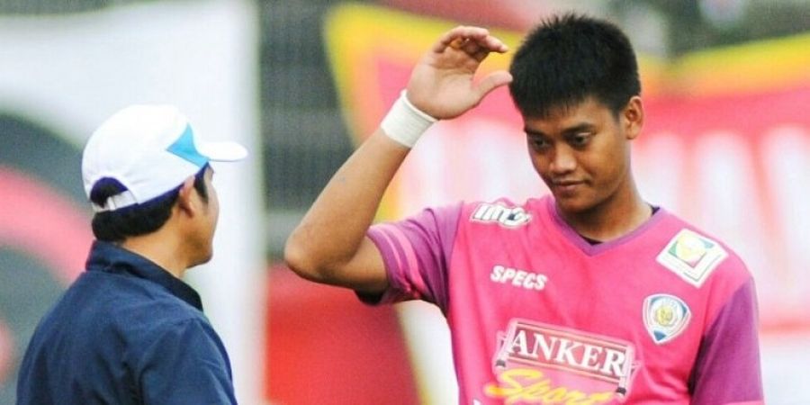 Arema FC Vs Persela Lamongan - Singo Edan Dihampiri Kabar Buruk Tentang Masa Depan Kurnia Meiga 