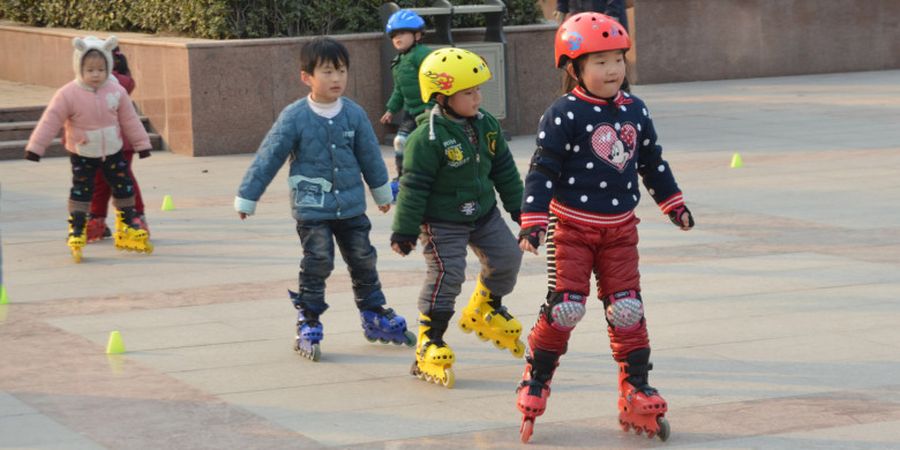 Mulai dari Melatih Keseimbangan Sampai Menambah Teman, Inilah 5 Manfaat Olahraga Roller Skate