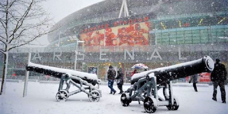 Arsenal Vs Manchester City - Stadion Emirates Tertutup Salju Tebal, Laga Panas Tetap Dilangsungkan