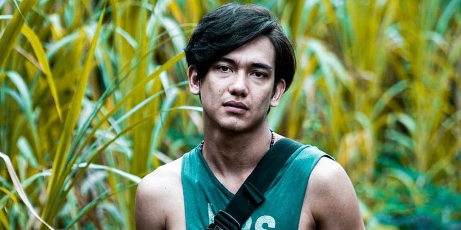 Berperan Sebagai Jurnalis, Adipati Dolken Pernah Bercita-cita Menjadi Pemain Bola