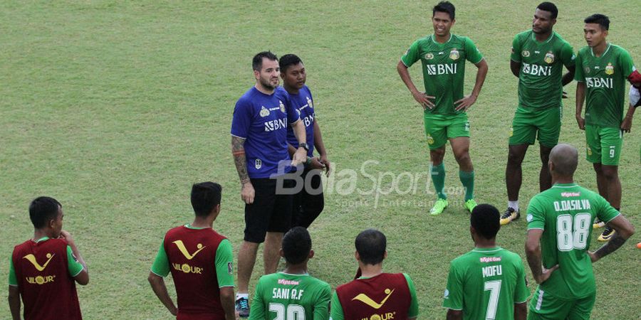 Bhayangkara FC Vs Persija - Simon Mcmenemy: Laga Kandang dengan Mayoritas Suporter Lawan Selalu Sulit