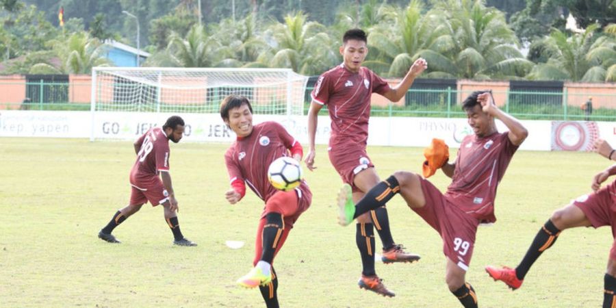 Pelatih Persija Ngeluh, Kondisi Lapangan Tergenang Air Saat Dikalahkan Perseru Serui