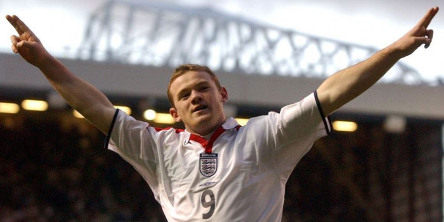 FOTO - Ada di Barisan Tentara Nazi, Wayne Rooney Pengembara Waktu?