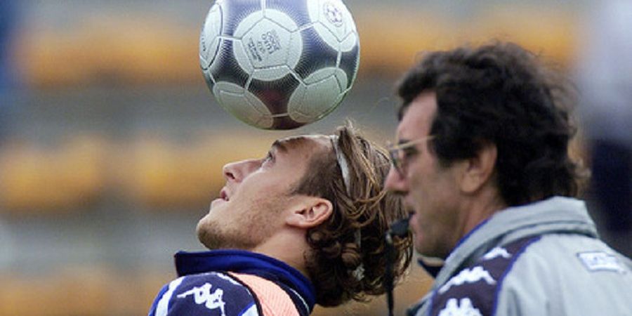 Sejarah Hari Ini -  Bersinar di Azzurrini, Dino Zoff Panggil Francesco Totti Perkuat Timnas Italia