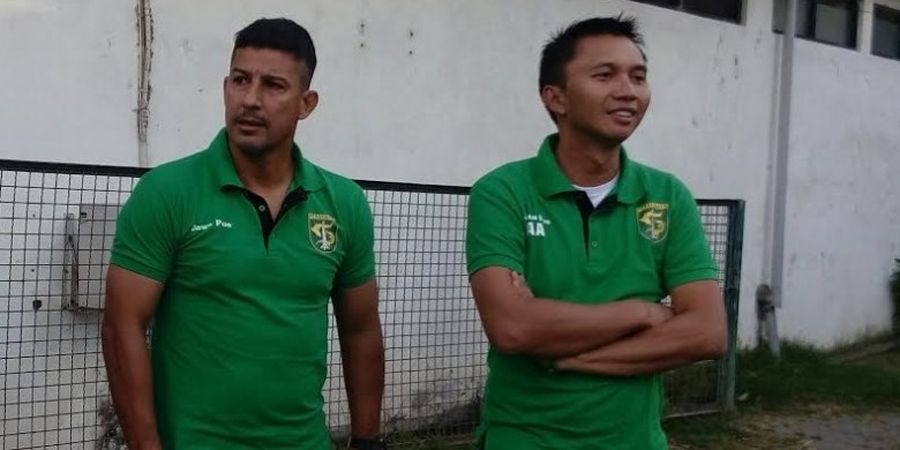 Alfredo Vera Sosok Paling Siap Menjadi Pelatih Baru Persebaya