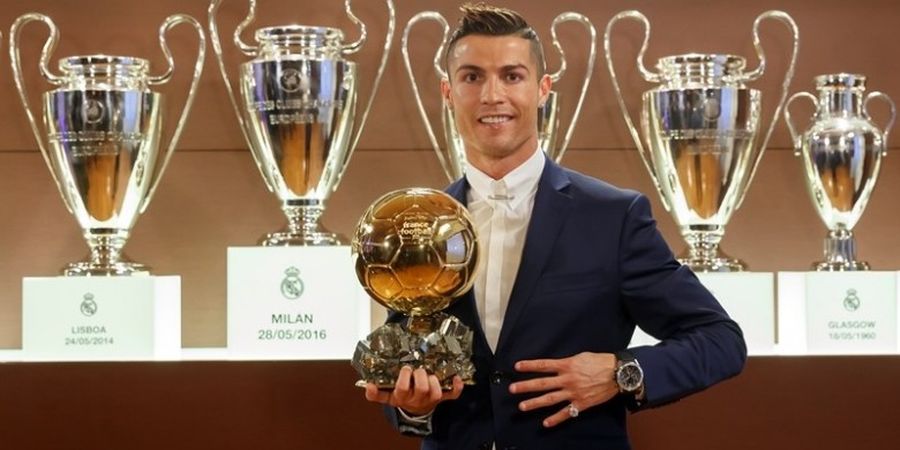 Sepatu Ini Bakal Lengkapi Cristiano Ronaldo Raih Trofi Ballon d'Or Malam Ini