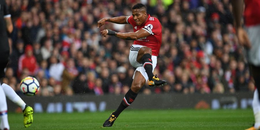 Komentar Antonio Valencia soal Bertahan 10 Tahun bersama Manchester United