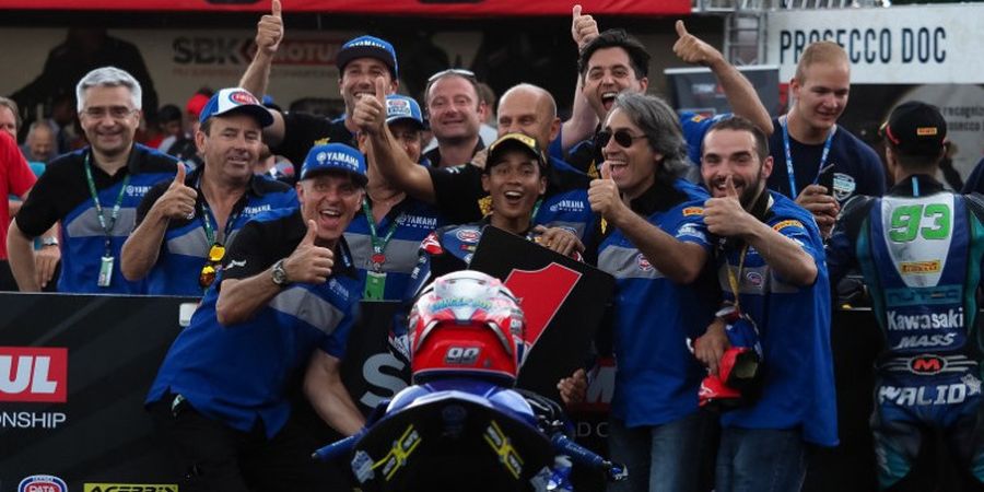 Wow, Valentino Rossi Sanjung Galang Hendra yang Raih Kemenangan ke-2 di World Supersport300