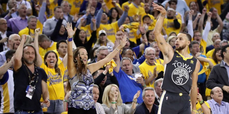 Hasil Play-off NBA 2018 - Stephen Curry Comeback, Warriors Menang