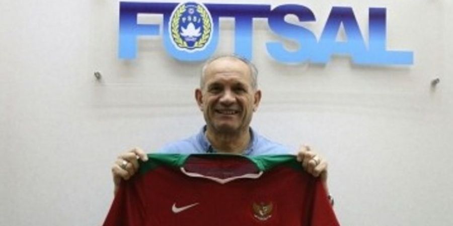 Vic Hermans Resmi Latih Timnas Futsal Indonesia