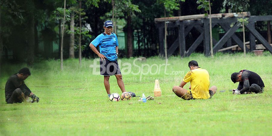 Arema FC Ditinggal Pelatih Kiper Jelang Perhelatan Liga 1