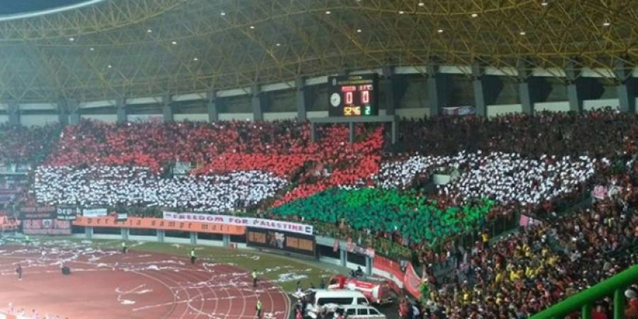Aksi Solidaritas kepada Rakyat Palestina Ada Juga di Stadion Patriot