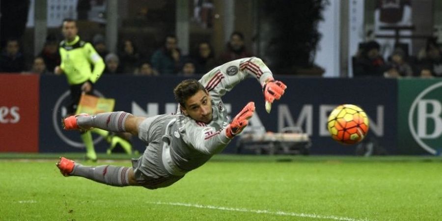 Donnarumma Akan Evaluasi Performanya Kontra Napoli