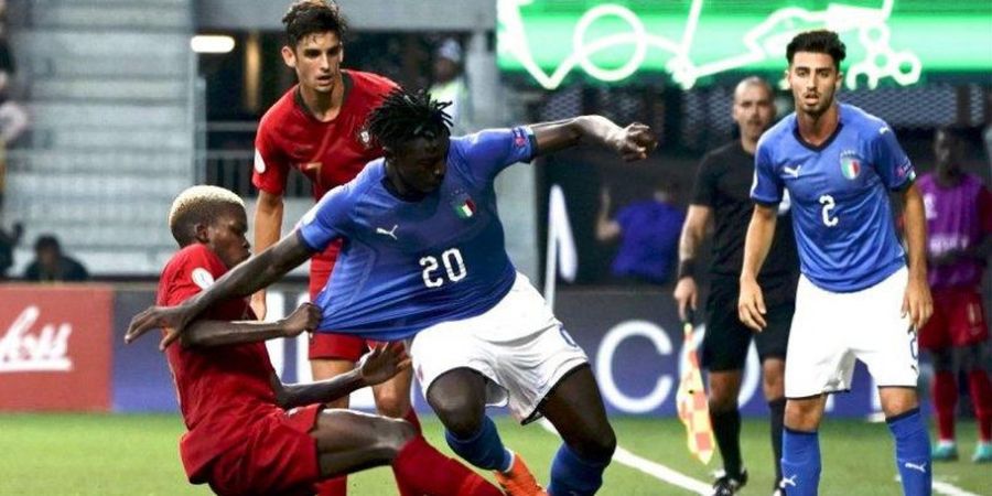Fotokopi Mario Balotelli, Remaja Ajaib Italia Cetak 2 Gol di Piala Eropa dan Pamer Roti Sobek