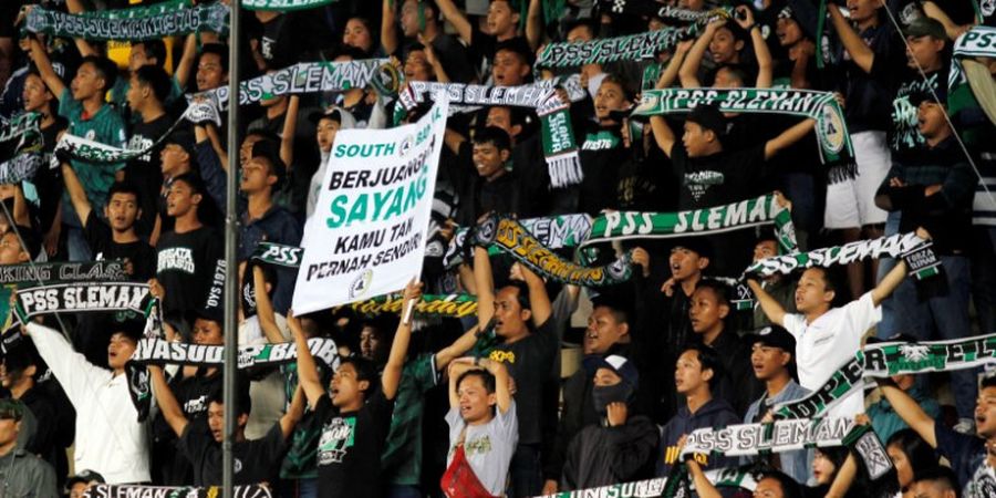 Aksi Lucu Fan Cilik dengan Duo Maskot PSS Sleman, Bikin Gemas!