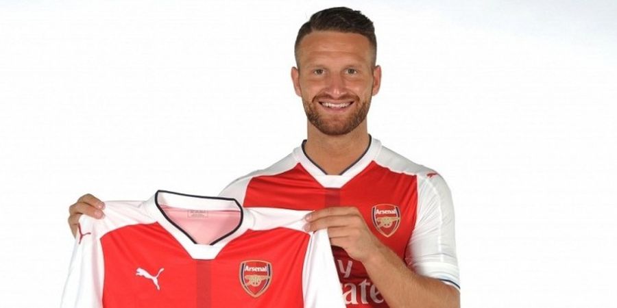 Shkodran Mustafi Resmi Jadi Pemain Arsenal