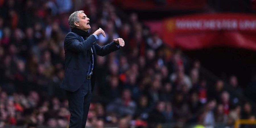 Penjualan Tiket Musiman Man United Diundur demi Jose Mourinho?