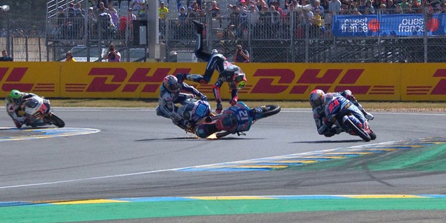 Hasil Moto3 GP Prancis 2018 - Dramatis! Tabrakan dan Penalti Warnai Kemenangan Albert Arenas