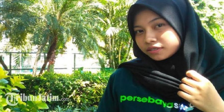 Hampir Tak Bisa Saksikan Laga Persebaya, Gadis Ini Merajuk