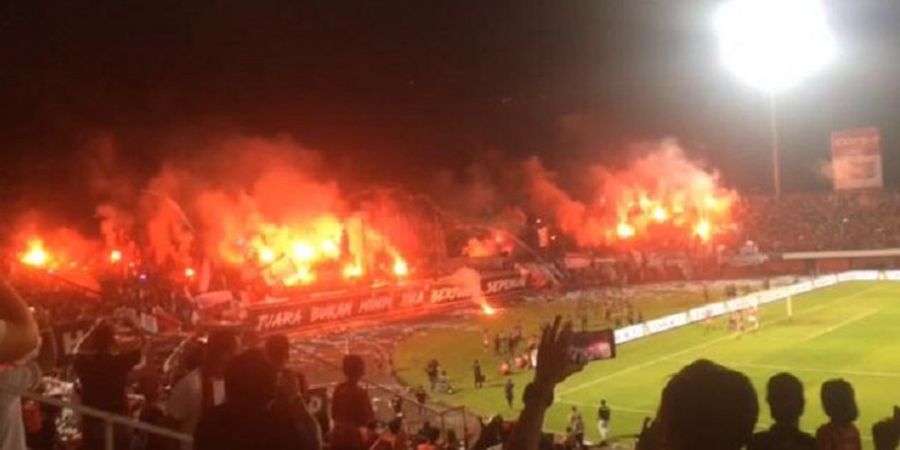 Liga 1 2018 - Via Gol Cepat dan Laga Sempat Dihentikan Wasit, Persija Sementara Ungguli Bali United 