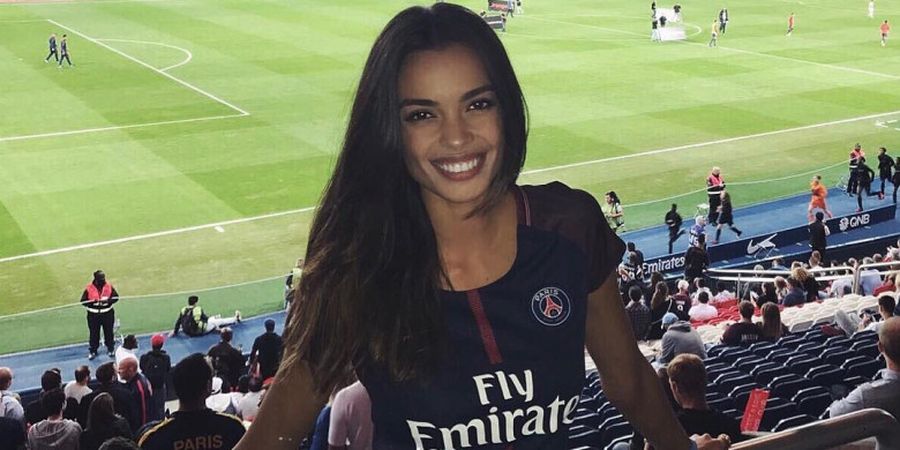 Tidak Berhenti di Stade de France, WAGs PSG Ini Kembali Pamer Keseksian Menggoda di Luar Lapangan